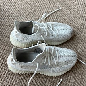 Yeezy size 6 mens white sneakers